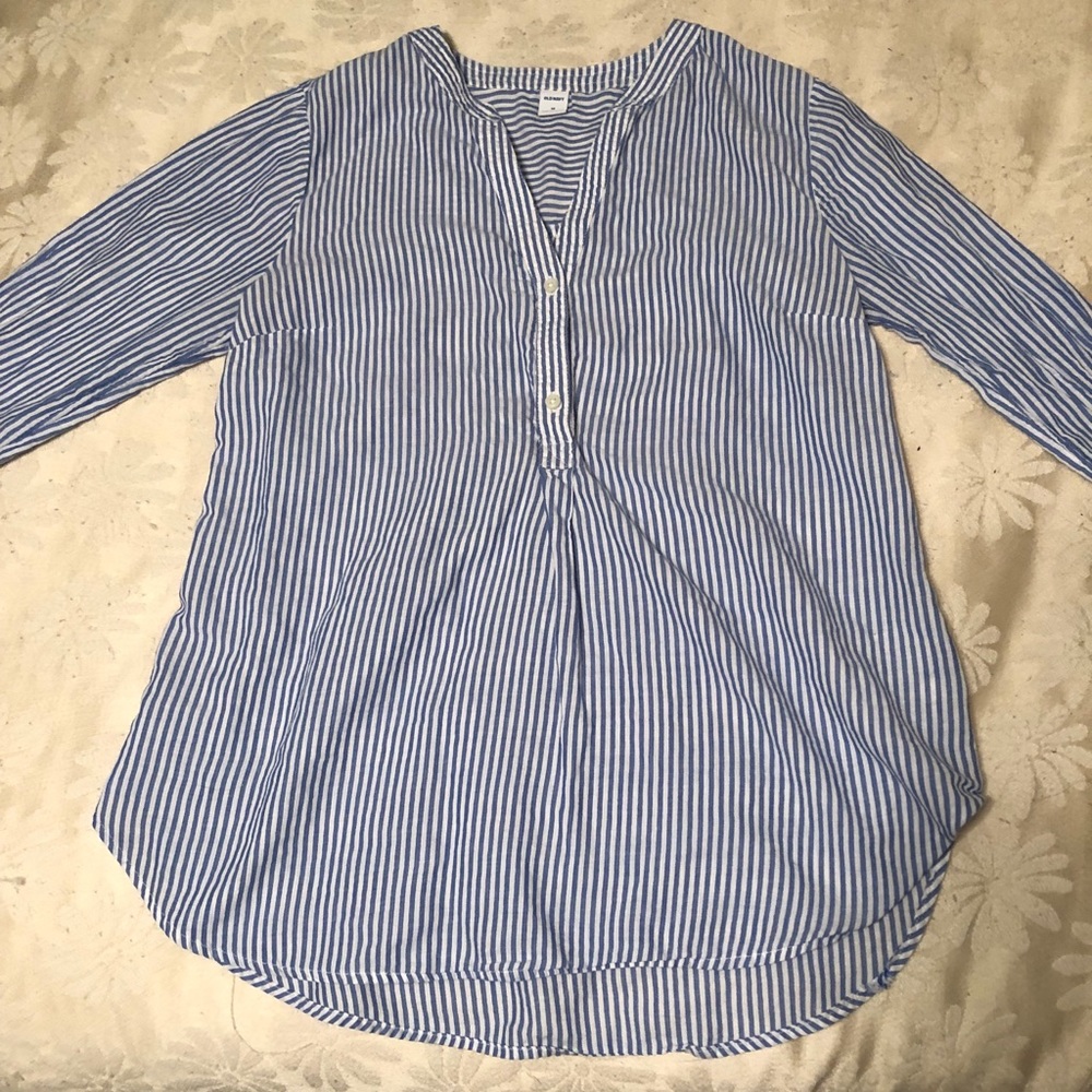 Blue striped old navy shirt